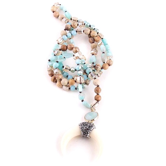 *LAST ONE* NEW IVORY Crescent Moon Boho Necklace - Picture 10 of 13